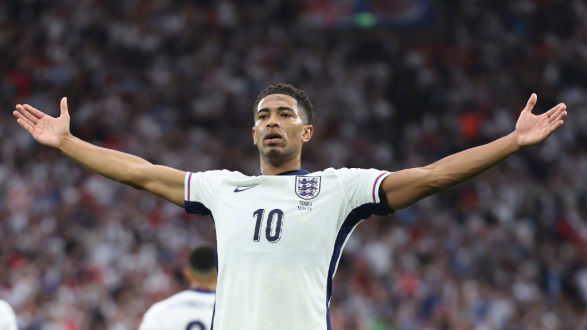 克雷莫内塞总监：我们想签一名后卫，马里亚努奇可能会是目标