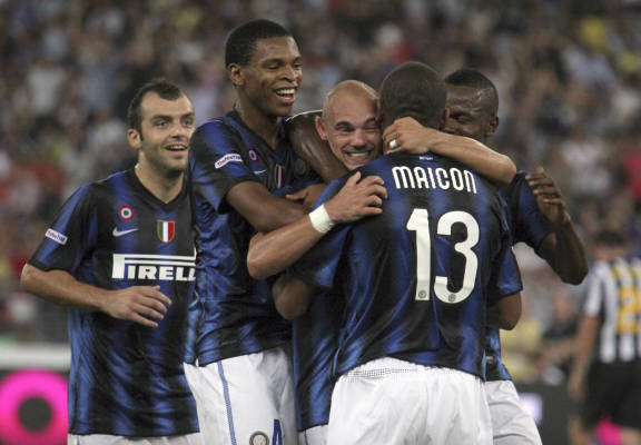 中国音数协常务副理事长兼秘书长敖然在鸿蒙原生游戏•策划不设防主题沙龙上的致辞