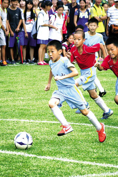 IGN记者吐槽《古墓丽影》劳拉新造型：谁会戴假睫毛冒险？