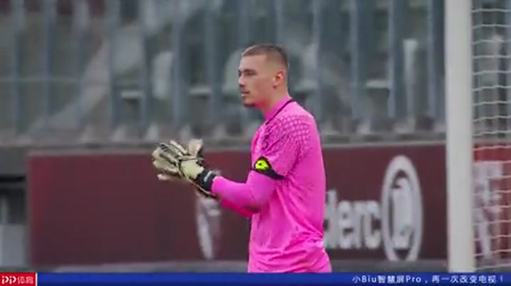 邮报：阿森纳正与布莱克本流浪者就17岁前锋蒂容进行谈判